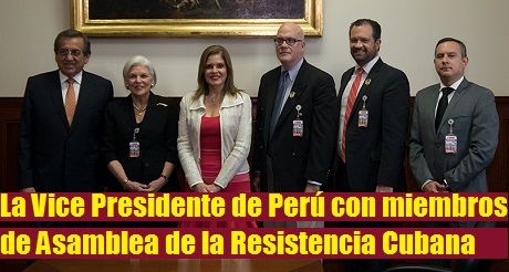VIII Cumbre Vice Presidente Mercedes Araoz con miembros de la Asamblea Resistencia Cubana