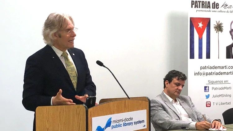 Julio M Shiling Simposio contra el FSP Miami Infobae
