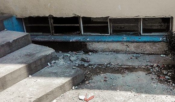 foto oficial del mal estado de escuela primaria en Cuba 2