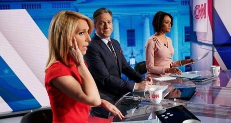 Sondeo estadounidenses desconfian de los medios