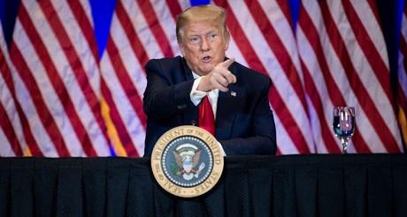 Trump firma orden ejecutiva reduciendo costos Rx
