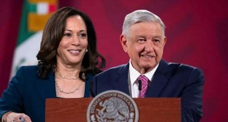 La vicepresidenta Kamala Harris habla durante una conferencia de prensa en la Ciudad de México el martes.