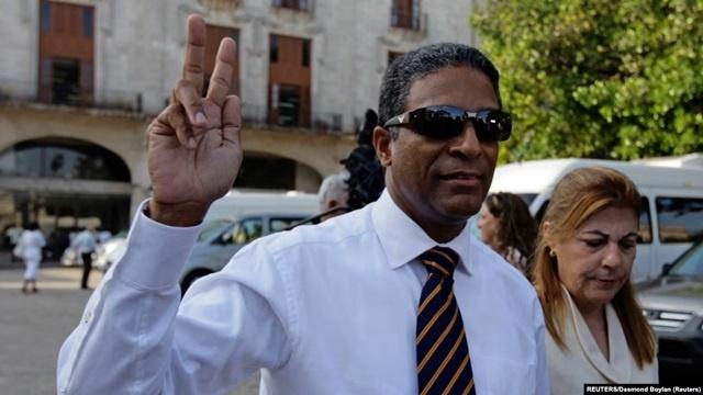 arrestan a lider opositor oscar elias biscet