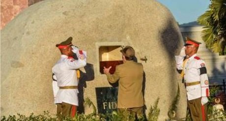 canciones de piedras Fidel Castro