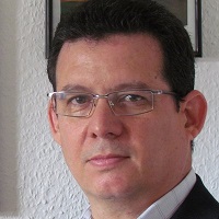Amir Valle