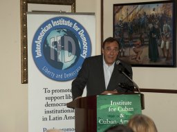 Carlos-A-Montaner-1-presentador-Dictaduras-y-sus-paradigmas-I
