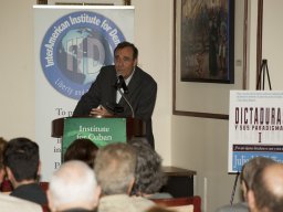 Carlos-A-Montaner-5-presentador-Dictaduras-y-sus-paradigmas-I