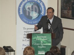 Carlos-A-Montaner-7-presentador-Dictaduras-y-sus-paradigmas-I