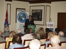 Carlos-Sanchez-Berzain-4-presentador-Dictaduras-y-sus-paradigmas-I