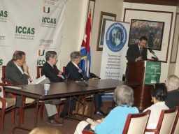 Carlos-Sanchez-Berzain-8-presentador-Dictaduras-y-sus-paradigmas-I