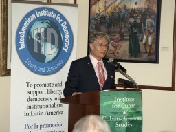 Julio-M-Shiling-1-presentador-Dictaduras-y-sus-paradigmas-I