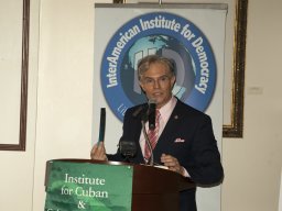 Julio-M-Shiling-10-presentador-Dictaduras-y-sus-paradigmas-I