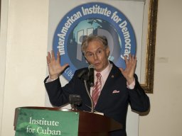 Julio-M-Shiling-11-presentador-Dictaduras-y-sus-paradigmas-I