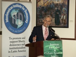 Julio-M-Shiling-16-presentador-Dictaduras-y-sus-paradigmas-I