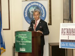 Julio-M-Shiling-7-presentador-Dictaduras-y-sus-paradigmas-I