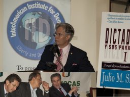 Julio-M-Shiling-presentacion-Dictaduras-y-sus-paradigmas-I
