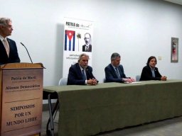 01-Julio-y-panelistas