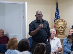 Antunez-Homenaje-a-Basilio-Guzman-1