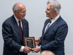 7-entrega-premio-patria-de-marti-a-Souto