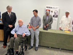 6-Julio-Garcia-Menocal-y-panelistas-Simposio-Marti-muerte-y-familia