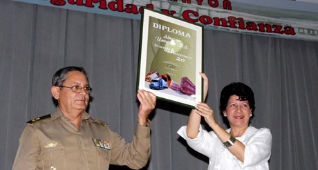 ministro FAR Almacenes Universales Cuba